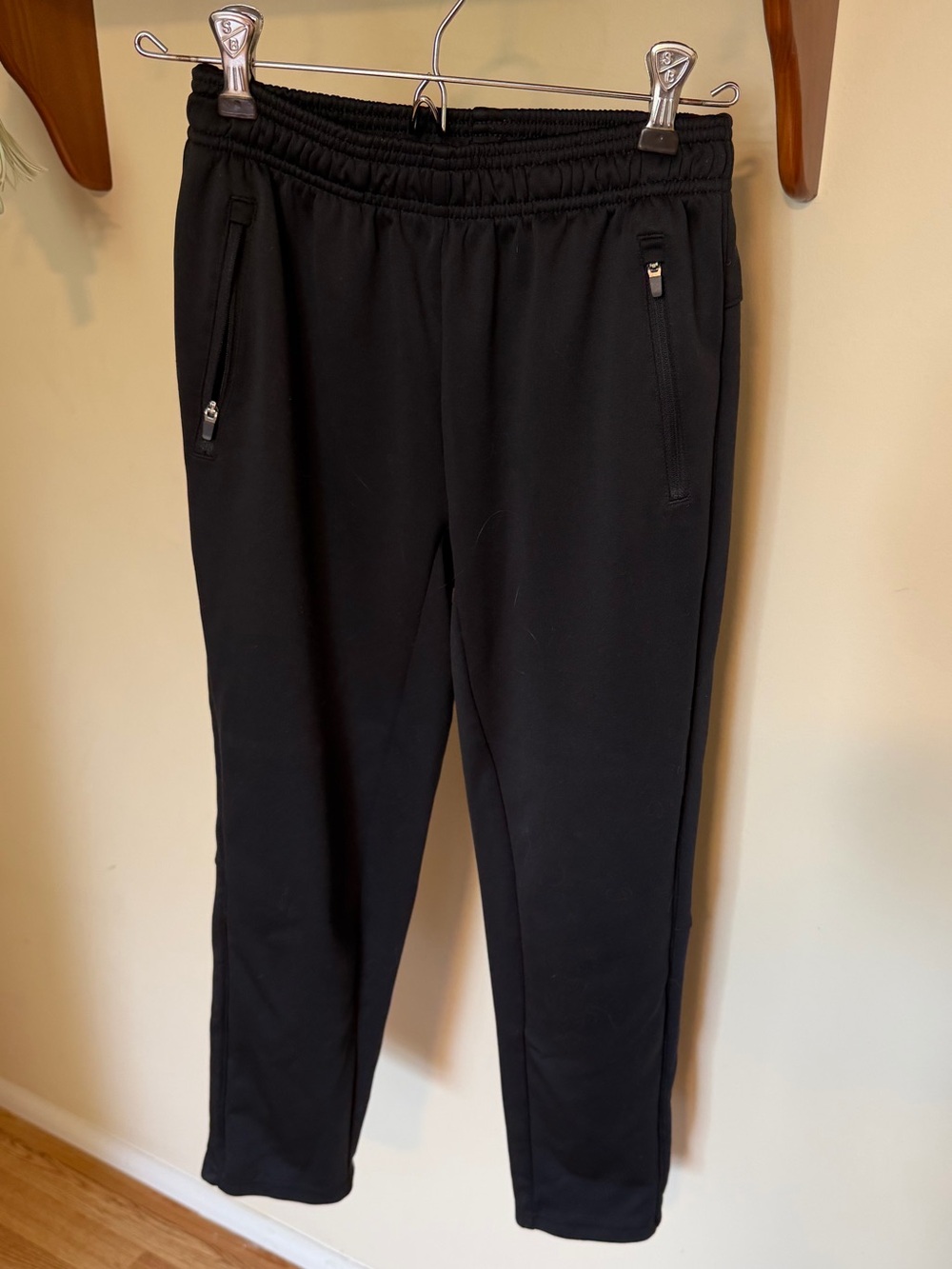 Kids Large (10/12) Black joggers